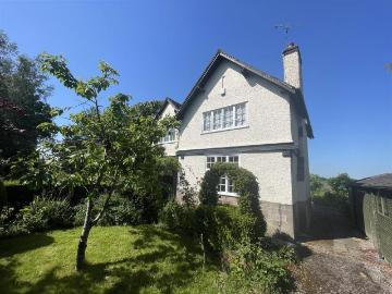 2 bedroom cottage for sale