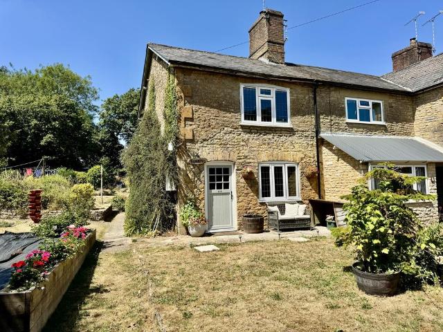 2 bedroom cottage for sale