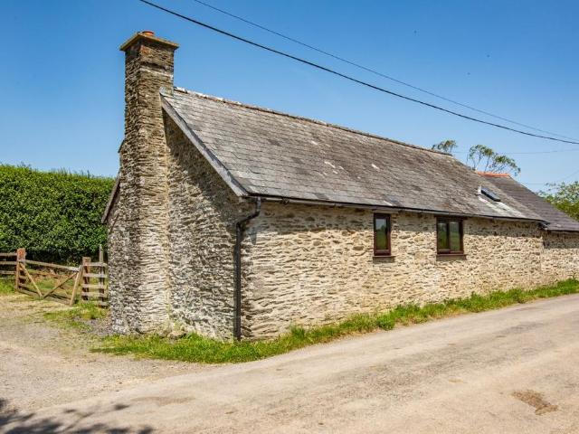 2 bedroom cottage for sale