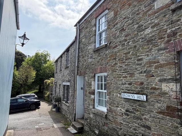 2 bedroom cottage for sale