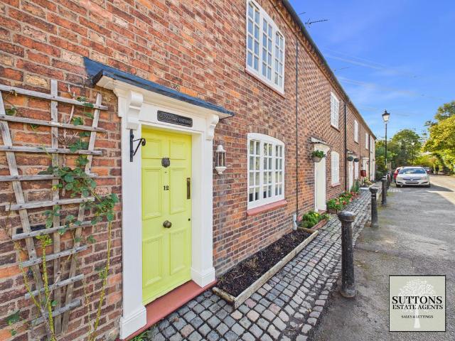 2 bedroom cottage for sale