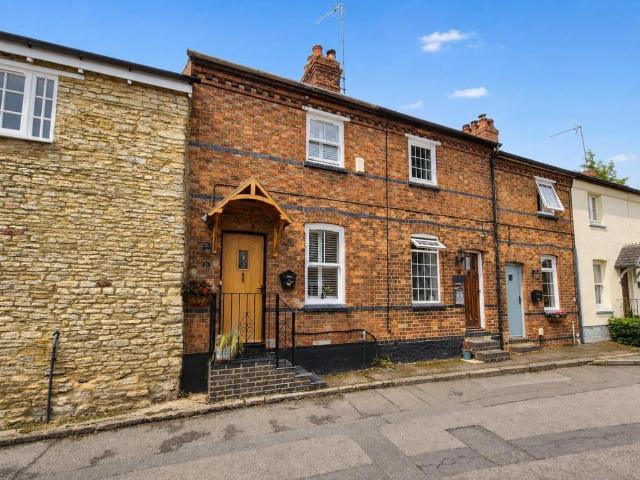 2 bedroom cottage for sale