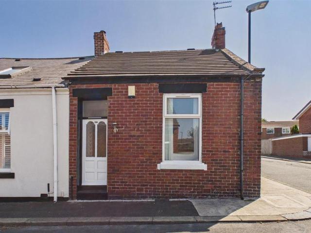 2 bedroom cottage for sale