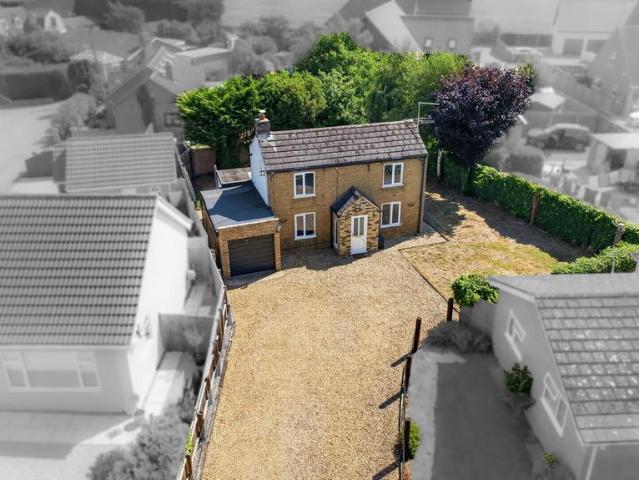 2 bedroom cottage for sale