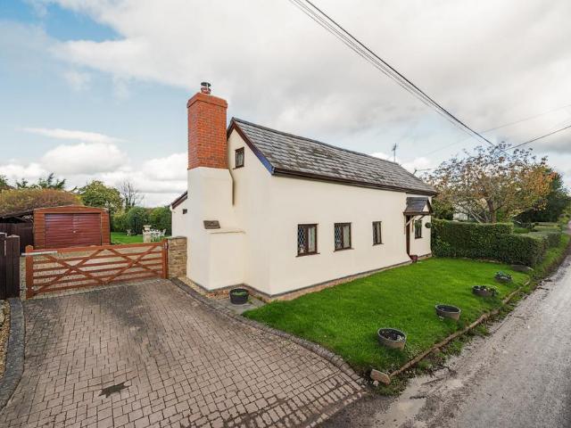 2 bedroom cottage for sale