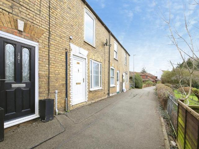 2 bedroom cottage for sale
