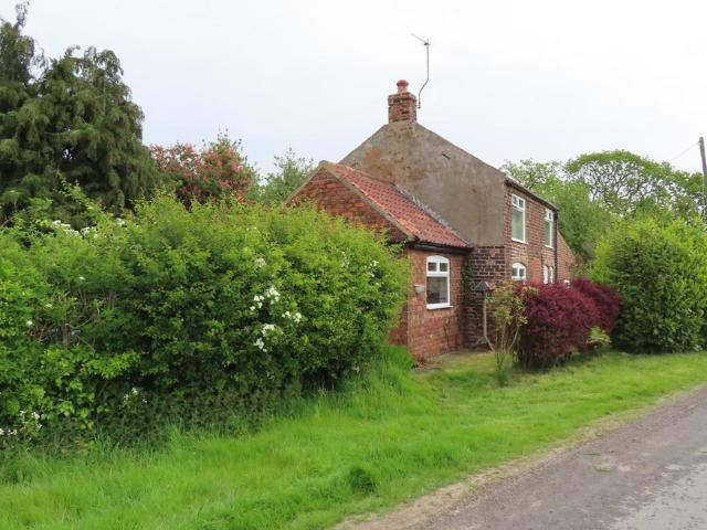 2 bedroom cottage for sale