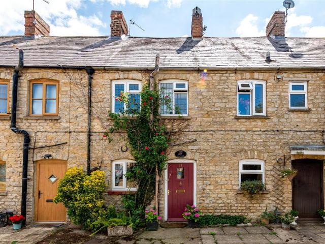 2 bedroom cottage for sale