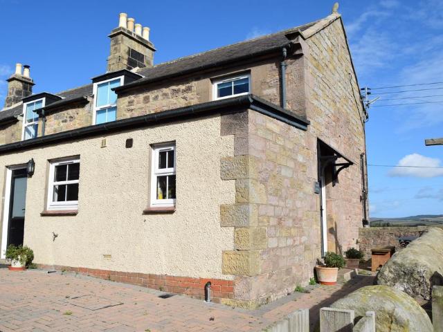 2 bedroom cottage for sale