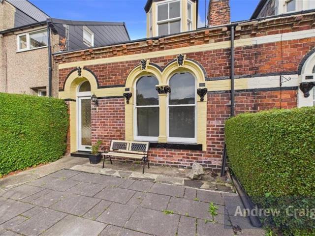 2 bedroom cottage for sale