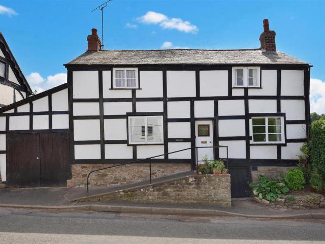 2 bedroom cottage for sale
