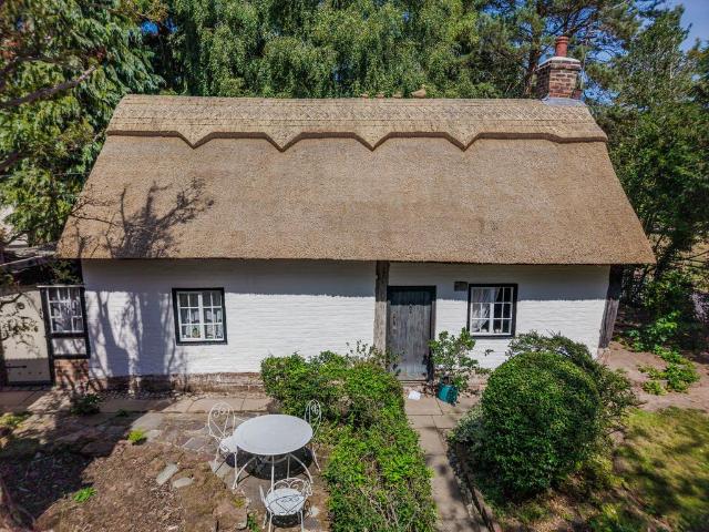 2 bedroom cottage for sale