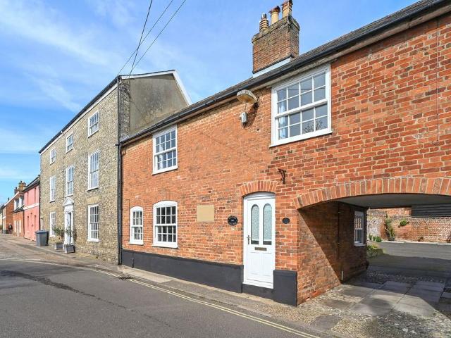 2 bedroom cottage for sale