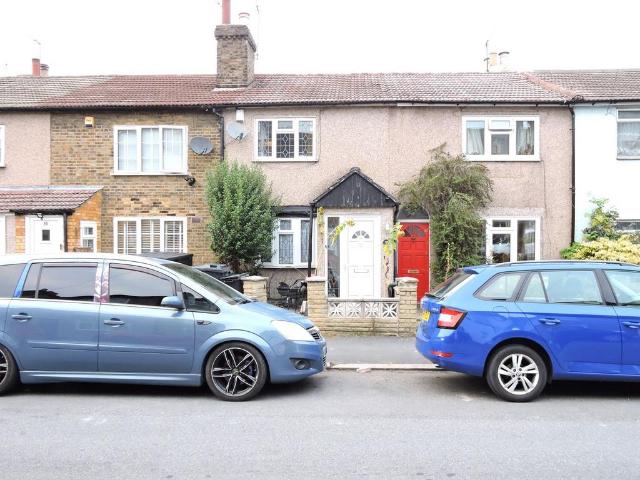 2 bedroom cottage for sale