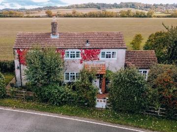 2 bedroom cottage for sale