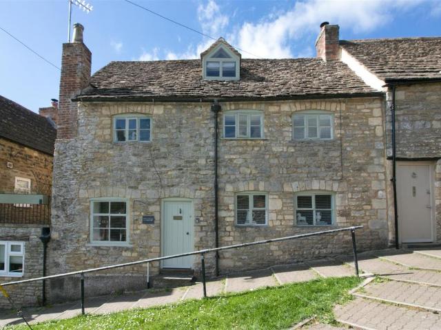 2 bedroom cottage for sale