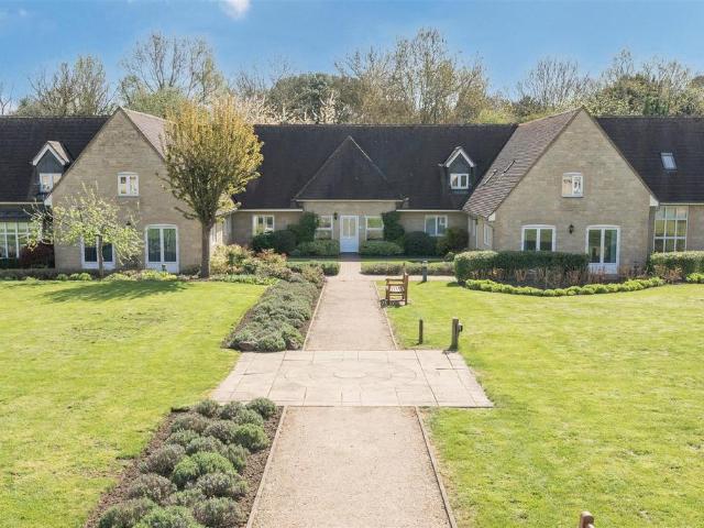 2 bedroom cottage for sale