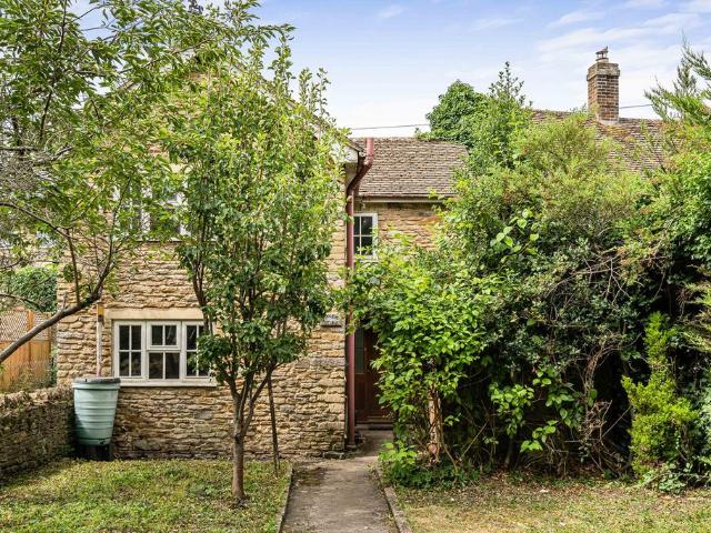 2 bedroom cottage for sale