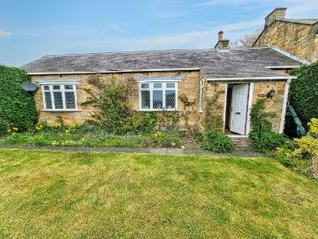 2 bedroom cottage for sale