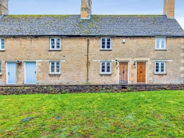 2 bedroom cottage for sale