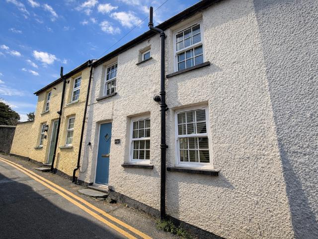 2 bedroom cottage for sale