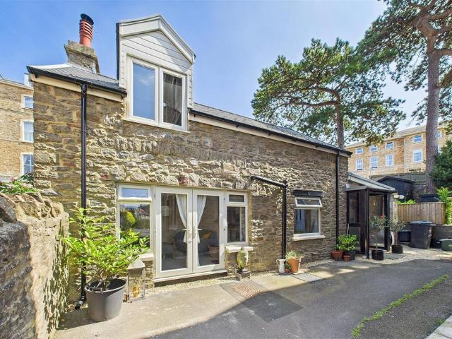 2 bedroom cottage for sale