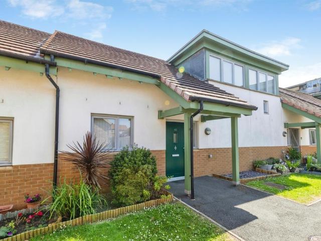 2 bedroom cottage for sale