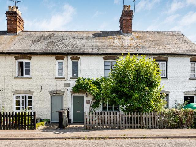 2 bedroom cottage for sale