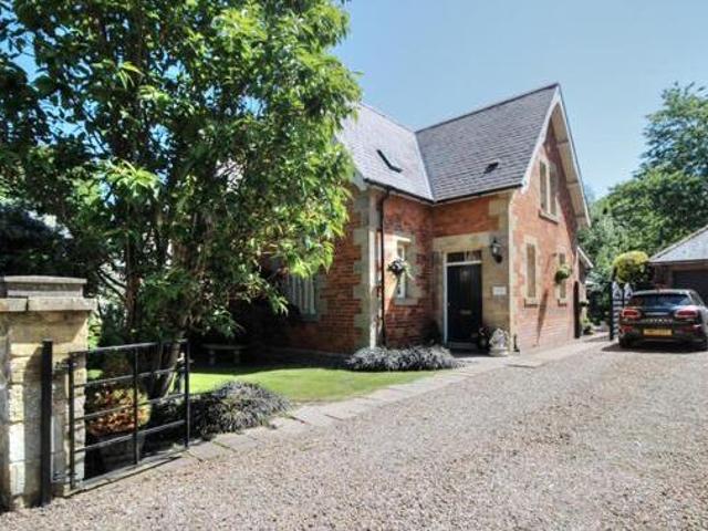 2 Bedroom Cottage For Sale In Morpeth
