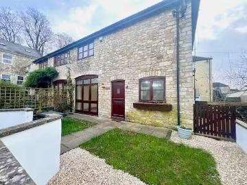 2 bedroom cottage for rent in Wells Road, Westfield, Radstock.