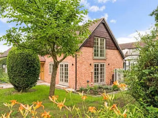 2 bedroom cottage for rent in Box Bush Cottages Long Marston C.