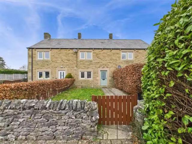 2 bedroom cottage for rent in Glebe Court, Great Longstone, Nr.