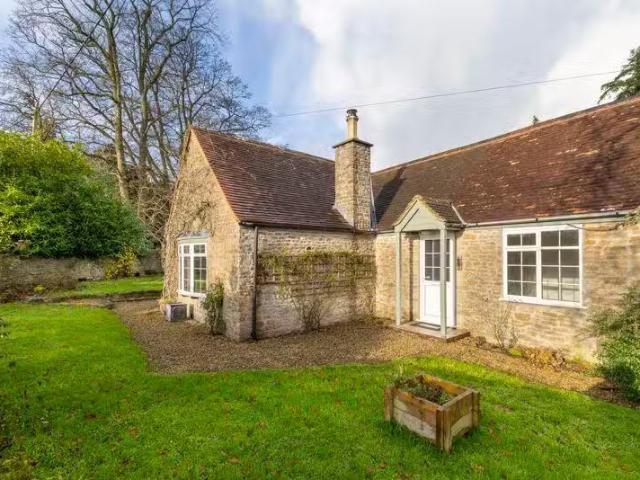2 bedroom cottage for rent in Rectory Lane, Wincanton, BA9