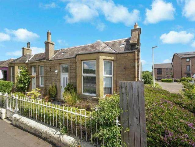 2 Bedroom Cottage House