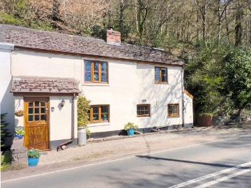 2 Bedroom Cottage House