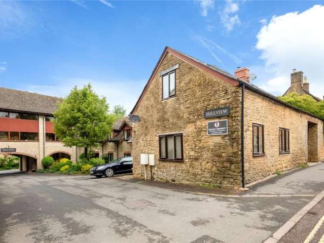 2 Bedroom Cottage House