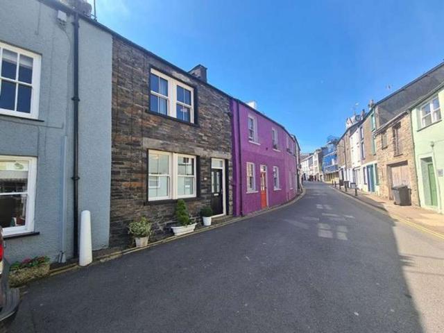 2 Bedroom Cottage House
