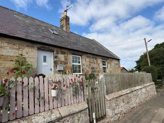 2 Bedroom Cottage House