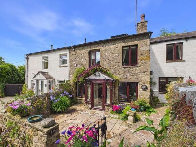 2 Bedroom Cottage House