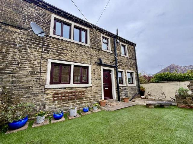 2 Bedroom Cottage House