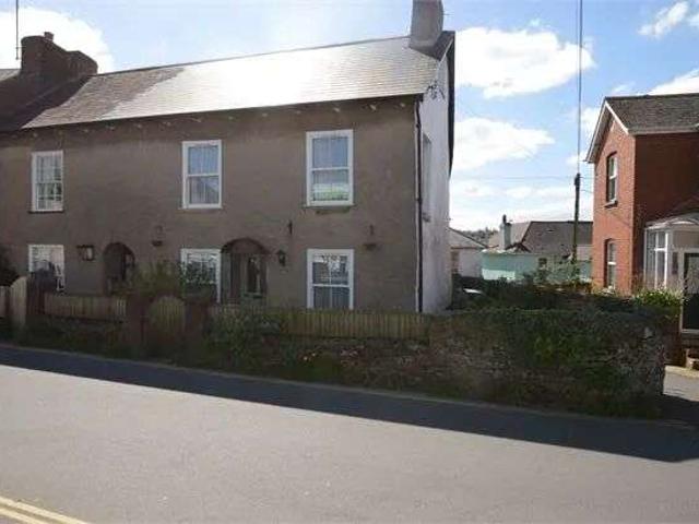 2 Bedroom Cottage House