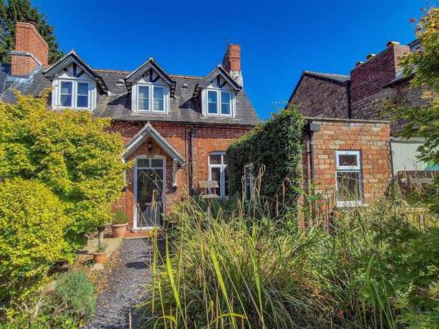 2 Bedroom Cottage House