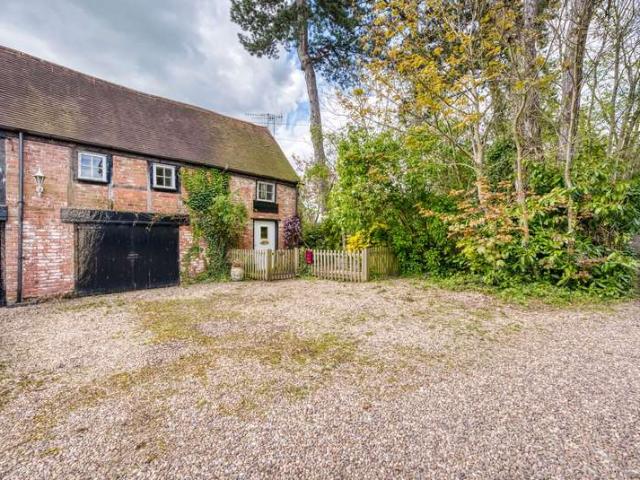 2 Bedroom Cottage House