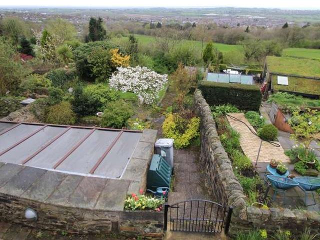 2 Bedroom Cottage House
