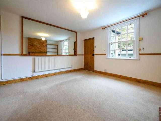 2 Bedroom Cottage House