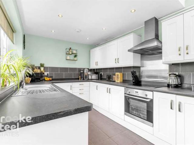 2 Bedroom Cottage House
