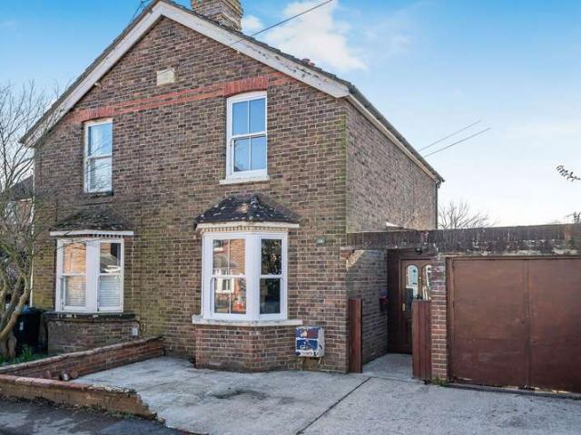 2 Bedroom Cottage House