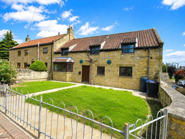 2 Bedroom Cottage House