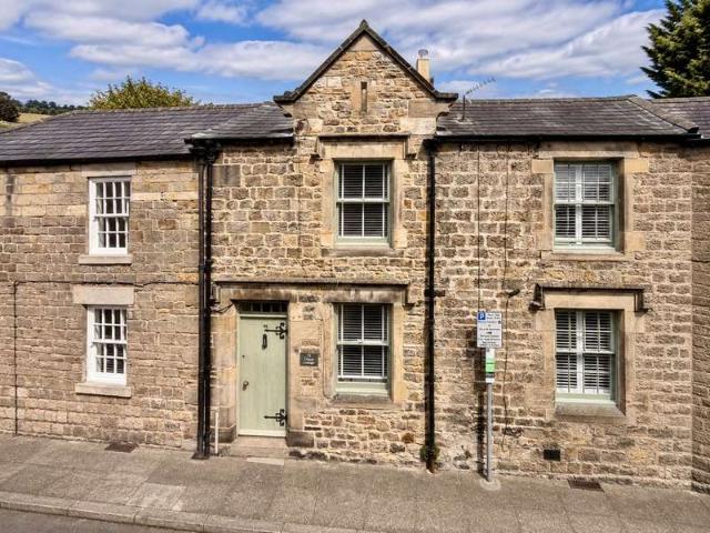 2 Bedroom Cottage House