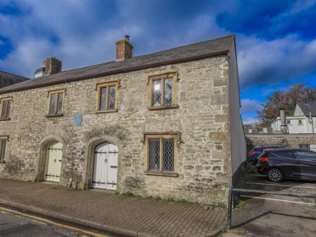 2 Bedroom Cottage House